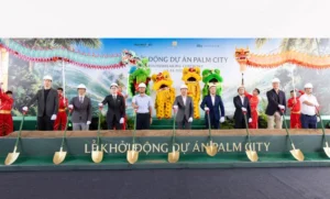 Các đại biểu thực hiện nghi thức động thổ tại lễ khởi động Palm City và phân khu Palm River ngày 16/6/2026. Ảnh: DNCC.